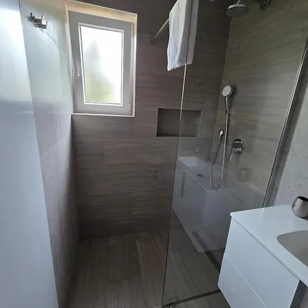 בית הארחה H&h - Adults Only 3*
