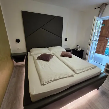 H&h - Adults Only Bed & Breakfast Rovinj