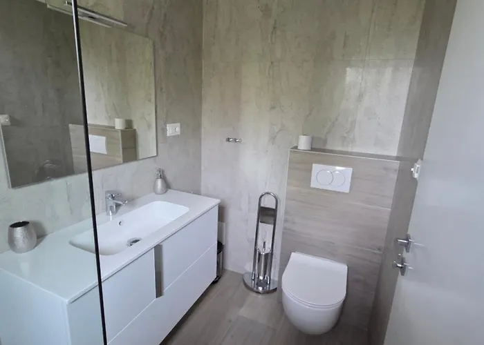 Bed & Breakfast H&h - Adults Only