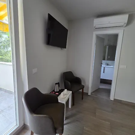 H&h - Adults Only Отель типа 