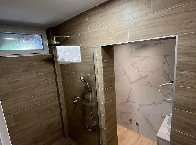 krevet i doručak H&h - Adults Only